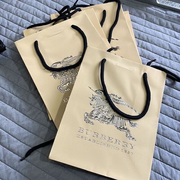New Burberry Shopping Bags  - Picture 3 of 4